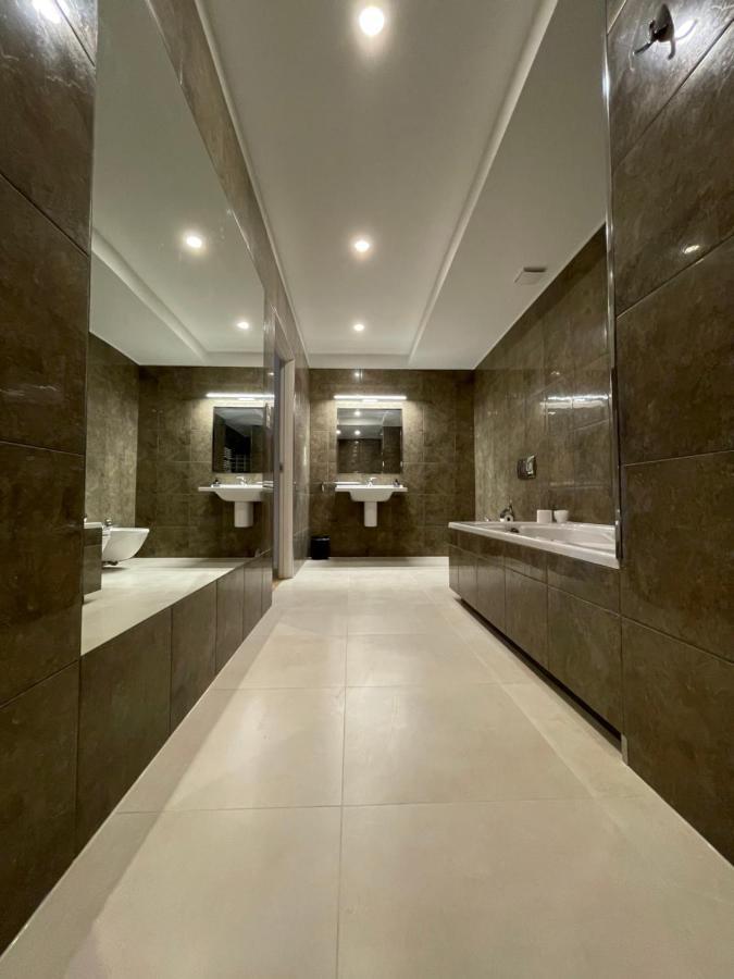 Boutique Apartments - Old Town 120M2 - Private Underground Parking - Wroclaw Dış mekan fotoğraf