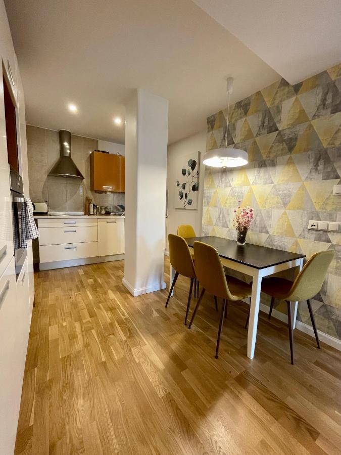 Boutique Apartments - Old Town 120M2 - Private Underground Parking - Wroclaw Dış mekan fotoğraf
